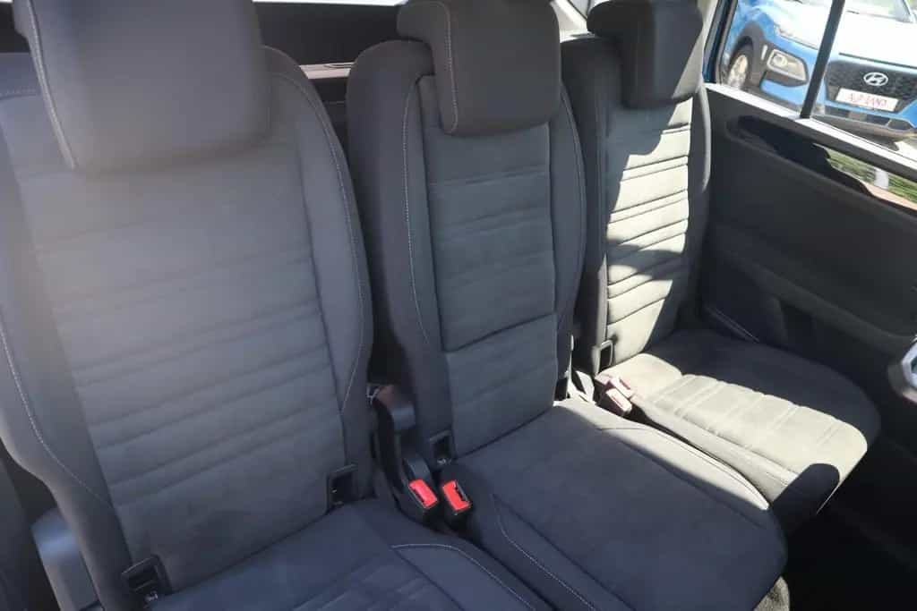 Volkswagen Touran 1.5 TSI LED Navi Sitzheizung ACC 12/2020-photo-32