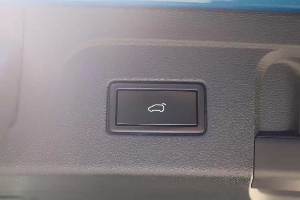 Volkswagen Touran 1.5 TSI LED Navi Sitzheizung ACC 12/2020-photo-36