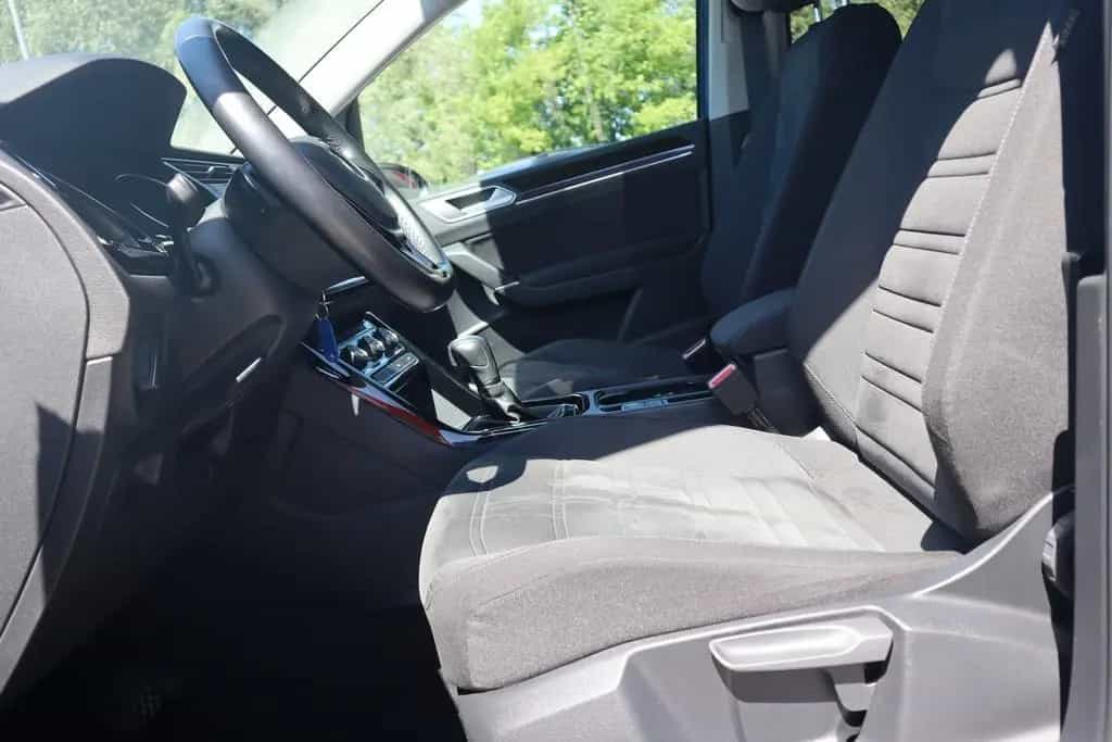 Volkswagen Touran 1.5 TSI LED Navi Sitzheizung ACC 12/2020-photo-7