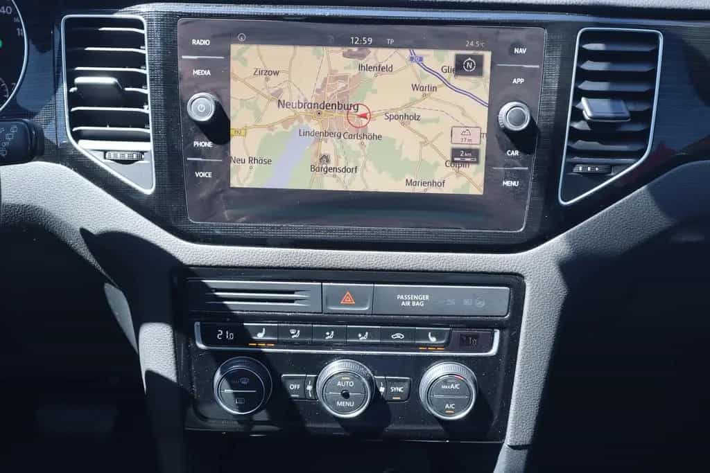 Volkswagen Golf Sportsvan VII 1.5 TSI LED ACC AHK Navi PDC 03/2019-photo-13