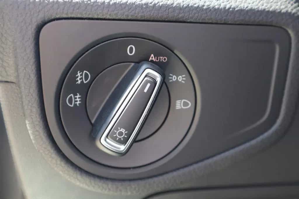 Volkswagen Golf Sportsvan VII 1.5 TSI LED ACC AHK Navi PDC 03/2019-photo-25