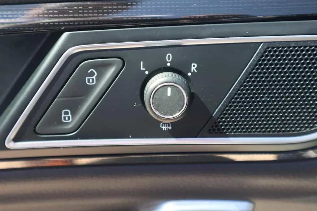 Volkswagen Golf Sportsvan VII 1.5 TSI LED ACC AHK Navi PDC 03/2019-photo-26