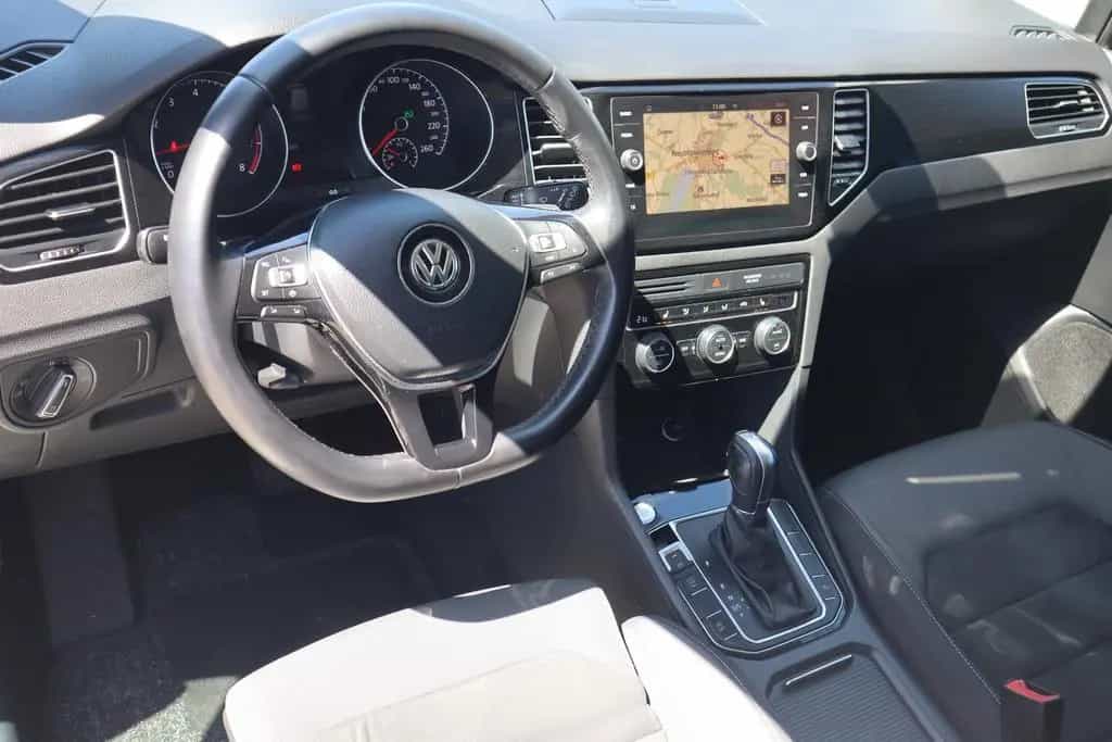 Volkswagen Golf Sportsvan VII 1.5 TSI LED ACC AHK Navi PDC 03/2019-photo-8