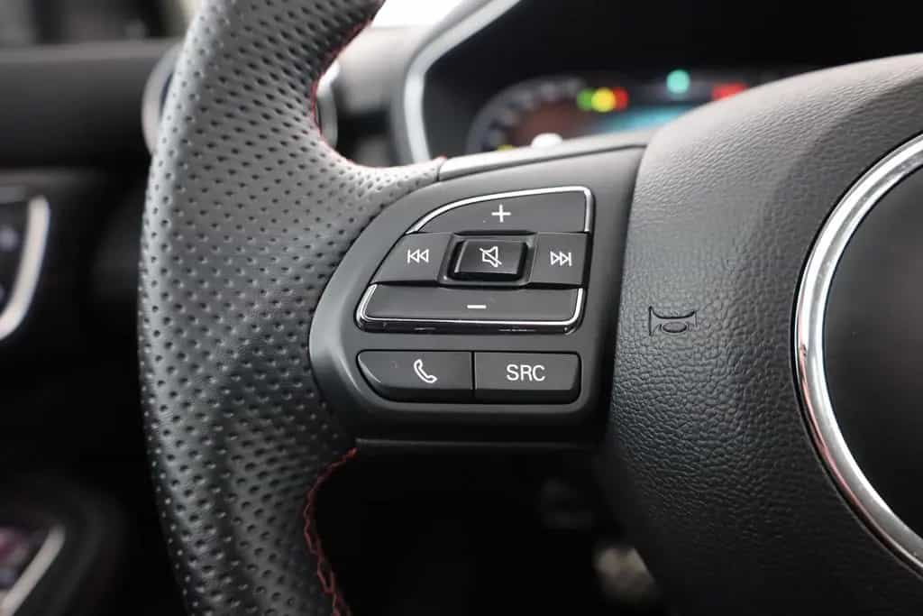 MG HS 1.5 T-GDI Luxury Aut. LED ACC Navi 360° Pano 03/2024-photo-14
