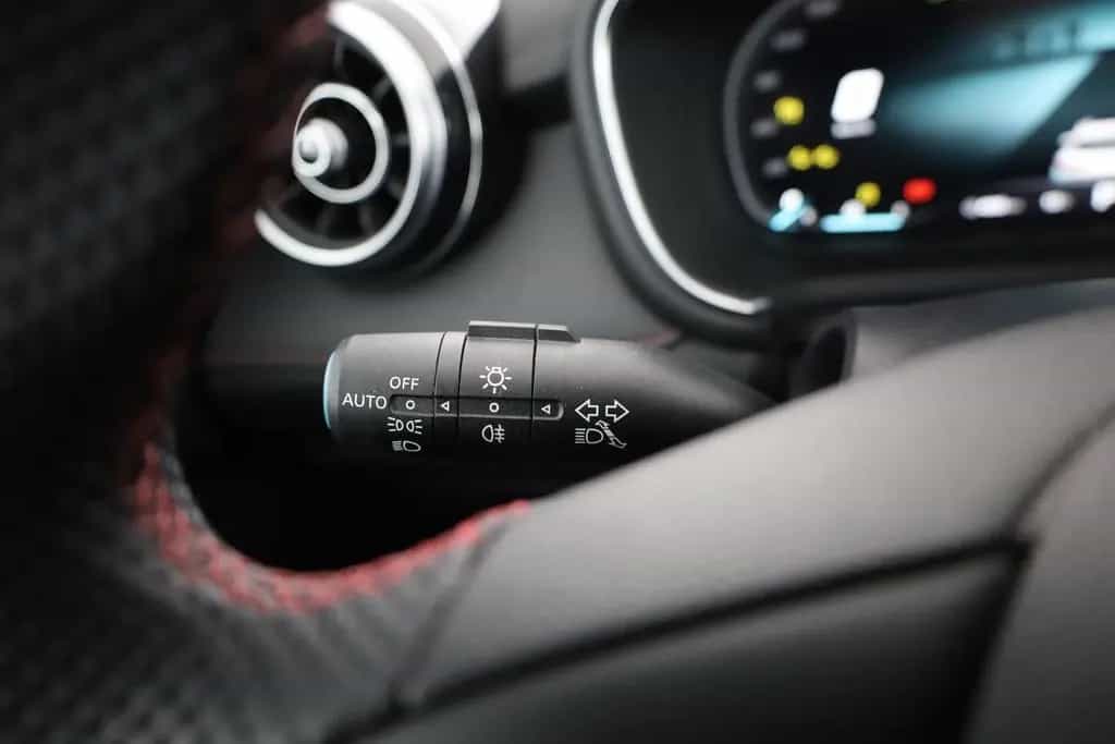 MG HS 1.5 T-GDI Luxury Aut. LED ACC Navi 360° Pano 03/2024-photo-16