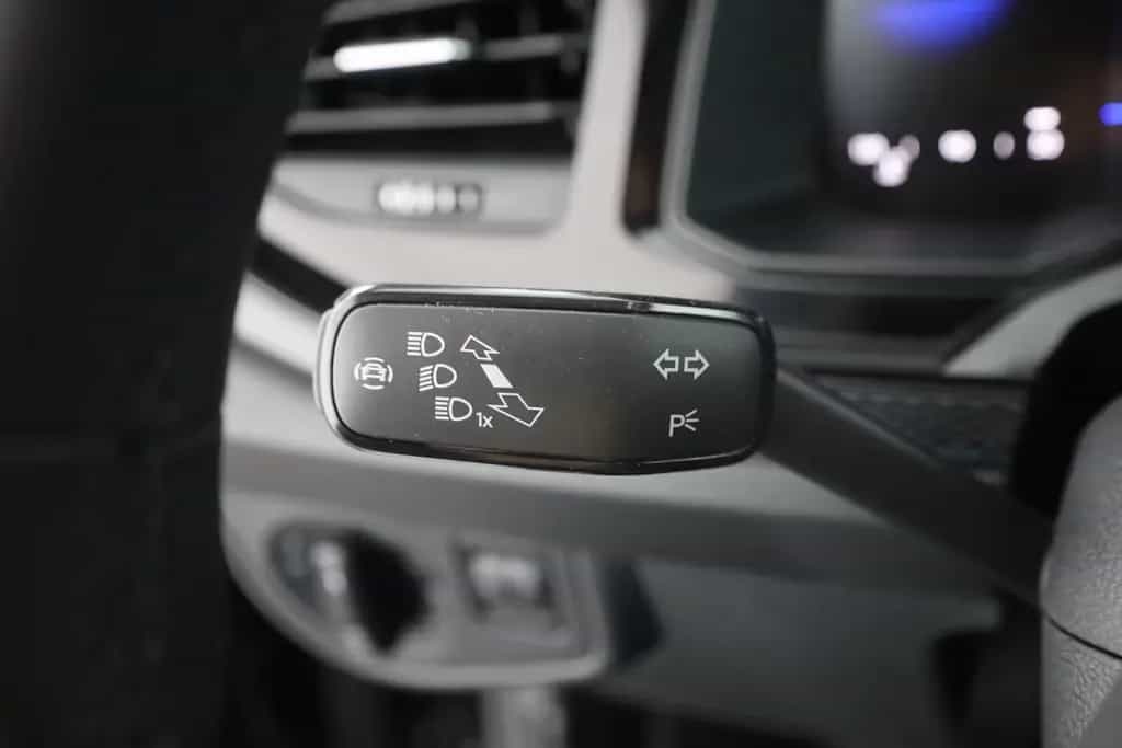 Volkswagen Taigo 1.0 TSI DSG LED ACC Navi Kamera 06/2025-photo-16