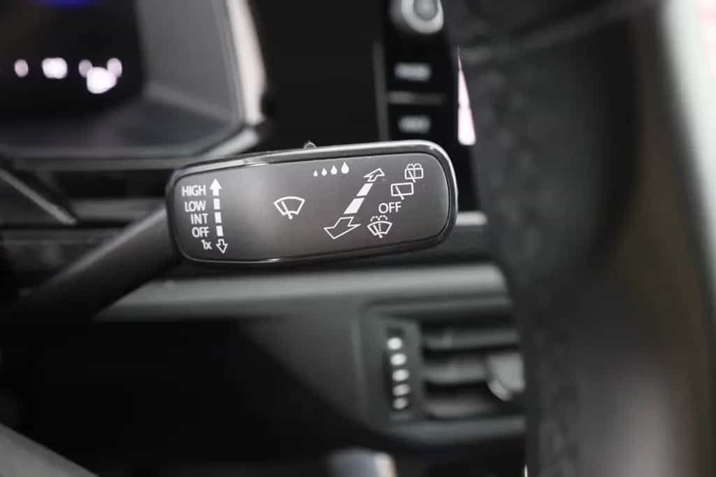 Volkswagen Taigo 1.0 TSI DSG LED ACC Navi Kamera 06/2025-photo-17