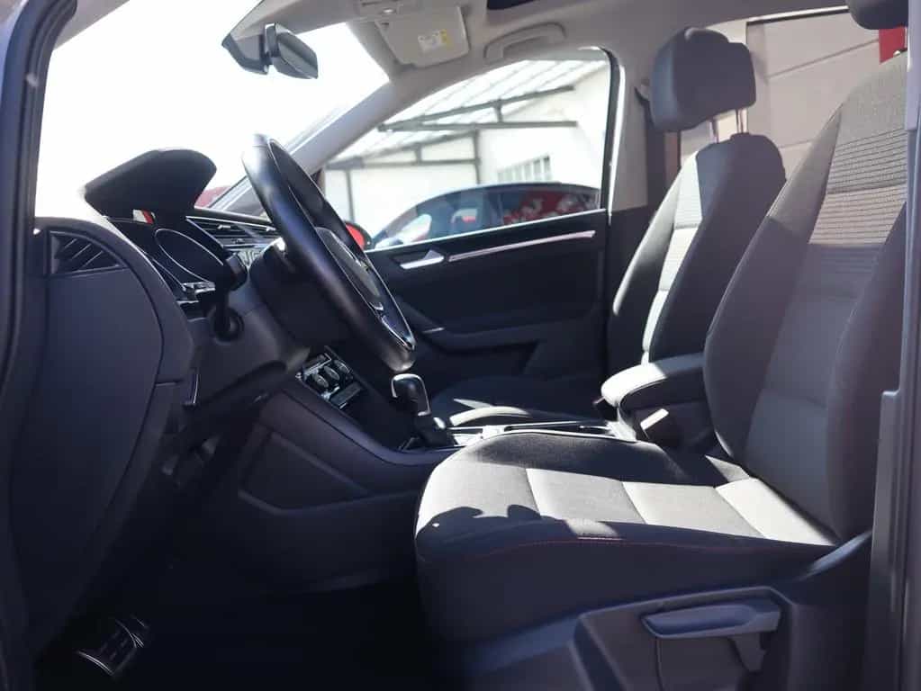 Volkswagen Touran 1.4 TSI DSG Sound ACC AHK LED Navi Kamera 11/2017-photo-31