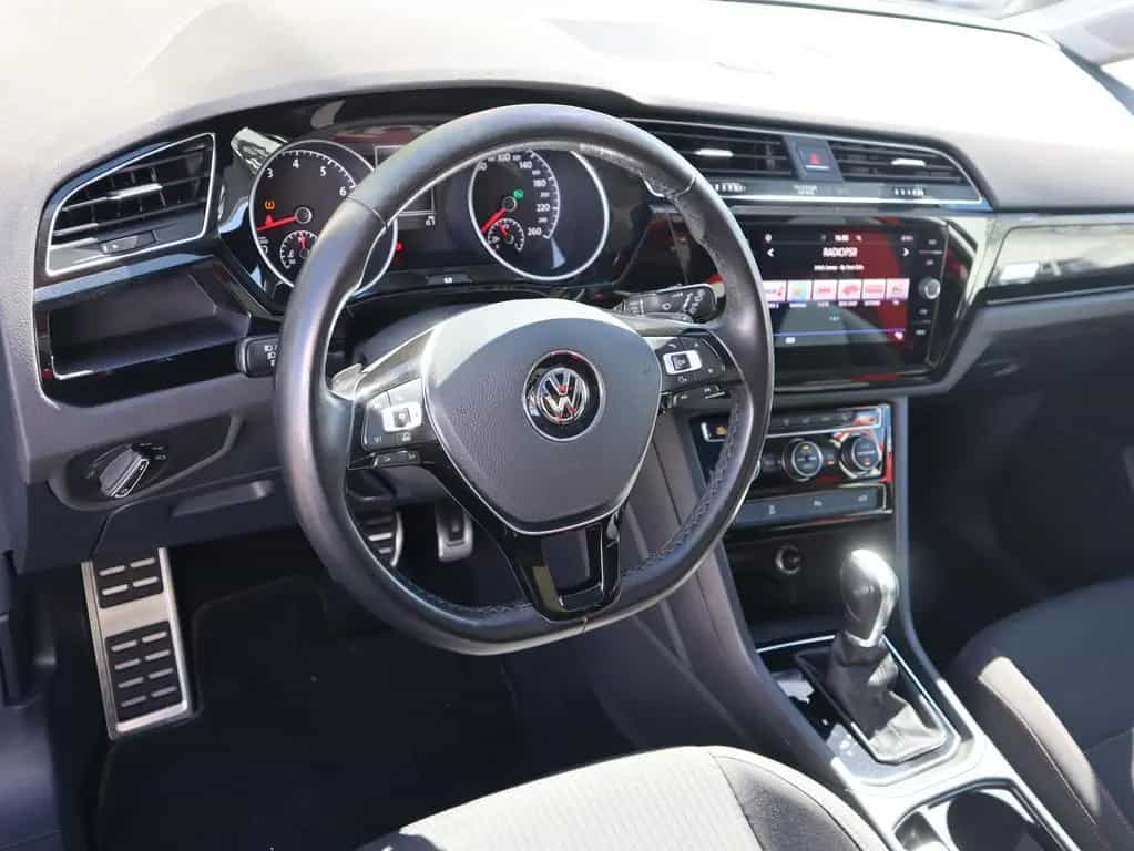 Volkswagen Touran 1.4 TSI DSG Sound ACC AHK LED Navi Kamera 11/2017-photo-9