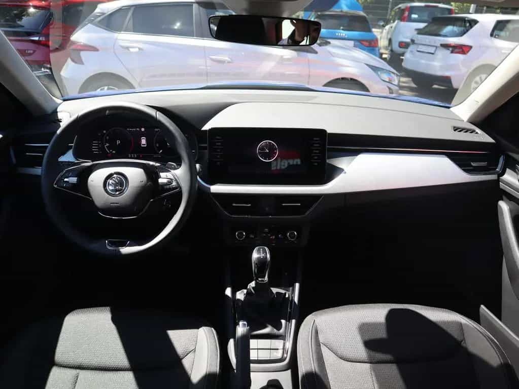 Skoda Kamiq 1.5 TSI DSG Tour LED SHZ Kamera el.HK AHK 07/2023-photo-10