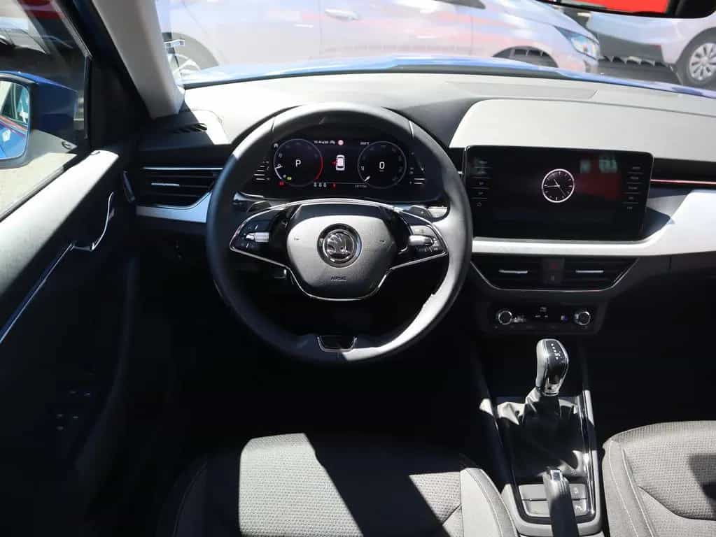 Skoda Kamiq 1.5 TSI DSG Tour LED SHZ Kamera el.HK AHK 07/2023-photo-11