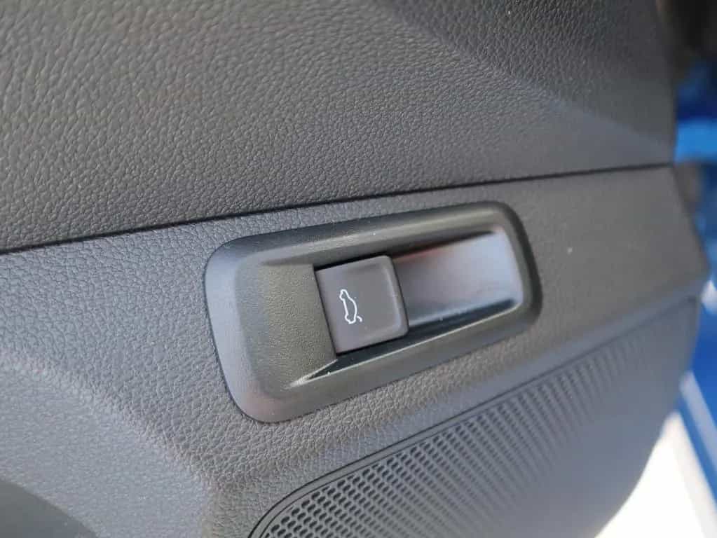 Skoda Kamiq 1.5 TSI DSG Tour LED SHZ Kamera el.HK AHK 07/2023-photo-37