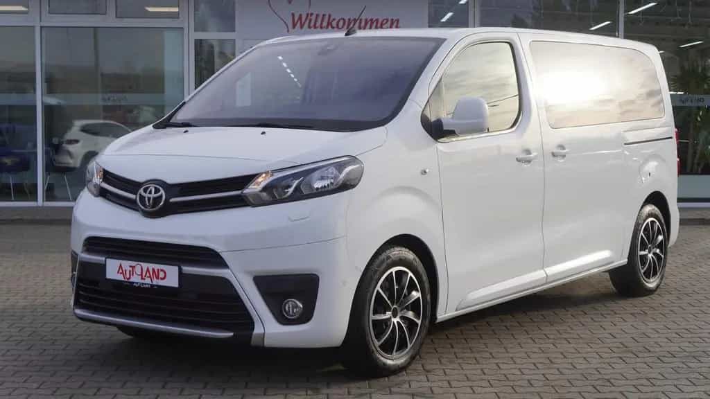 Toyota Proace (Verso) Proace Verso 2.0 D-4D Family Navi PDC Kamera 07/2018-photo-1