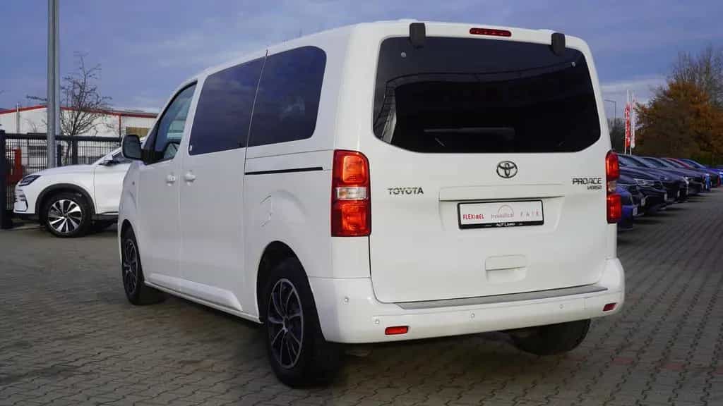 Toyota Proace (Verso) Proace Verso 2.0 D-4D Family Navi PDC Kamera 07/2018-photo-5