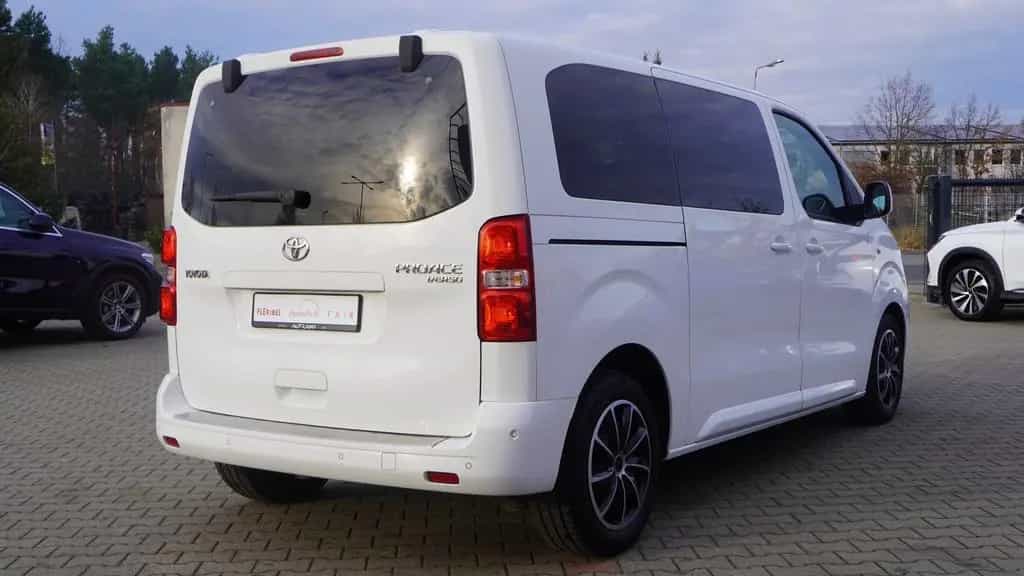 Toyota Proace (Verso) Proace Verso 2.0 D-4D Family Navi PDC Kamera 07/2018-photo-7