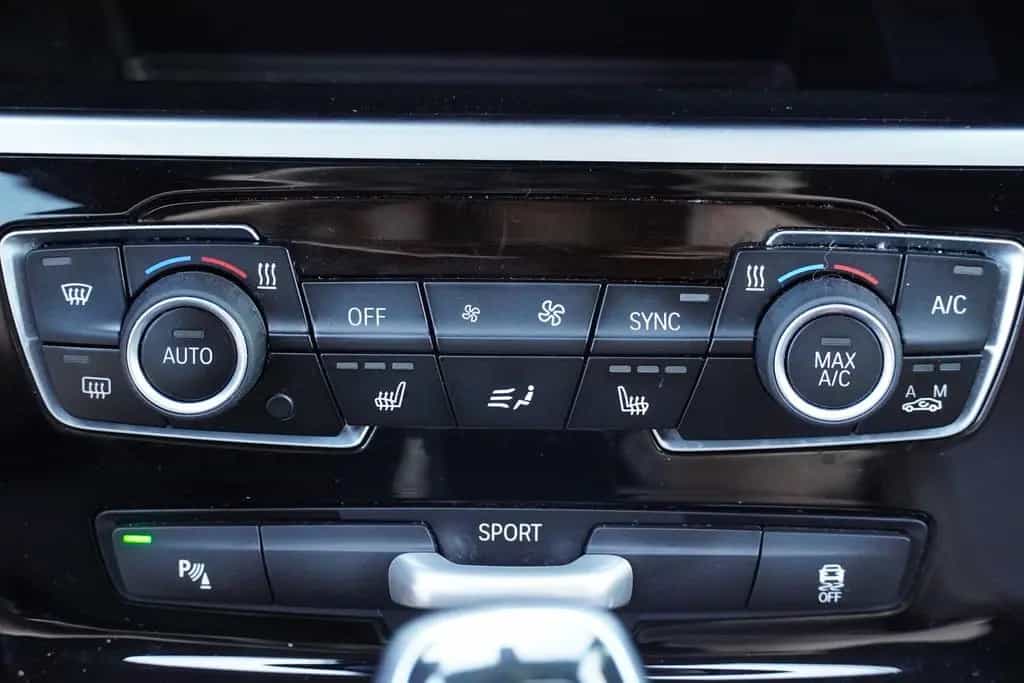 BMW 218 i Luxury Line LED Navi Tempomat Leder PDC 11/2020-photo-26