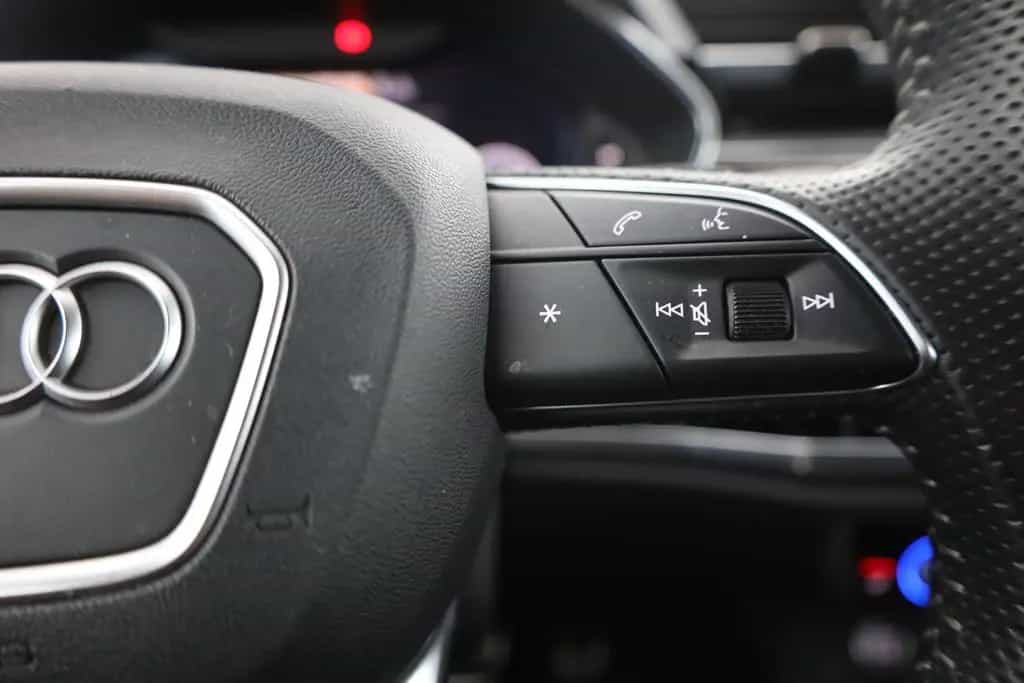 Audi Q3 35 TFSI S-Tronic S-Line LED Sitzheizung AHK 03/2019-photo-15