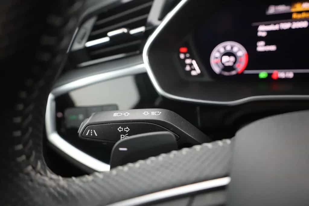 Audi Q3 35 TFSI S-Tronic S-Line LED Sitzheizung AHK 03/2019-photo-17