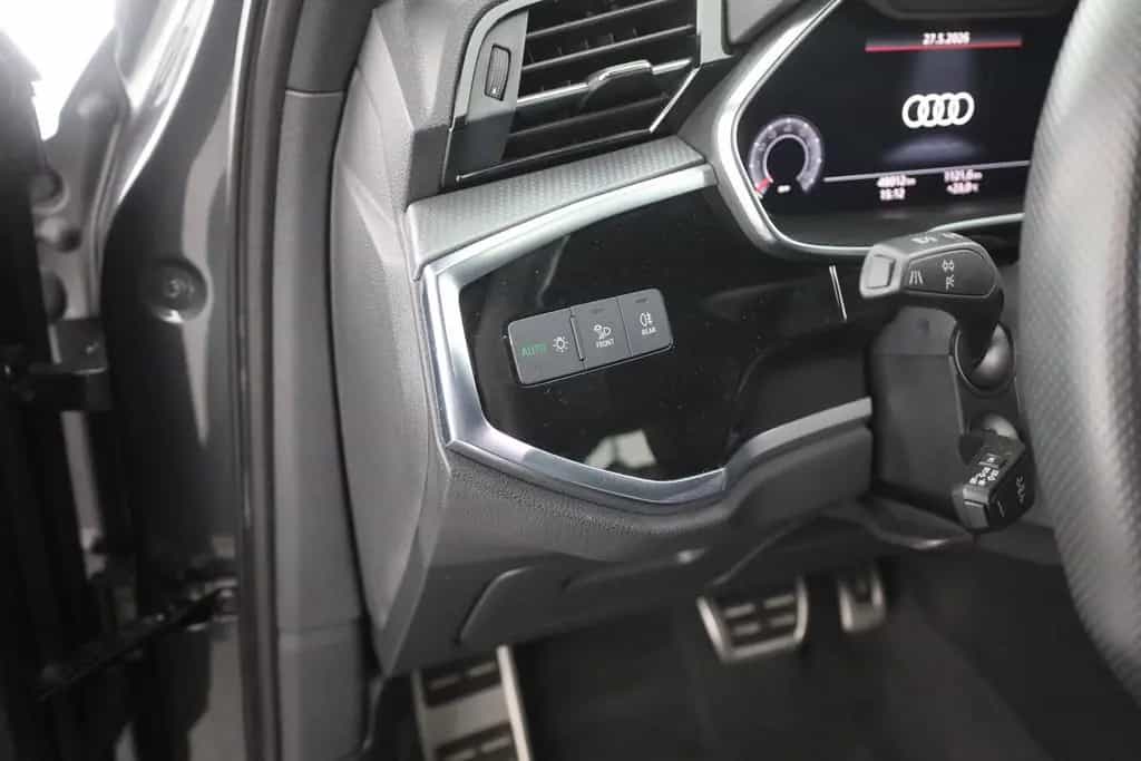 Audi Q3 35 TFSI S-Tronic S-Line LED Sitzheizung AHK 03/2019-photo-19
