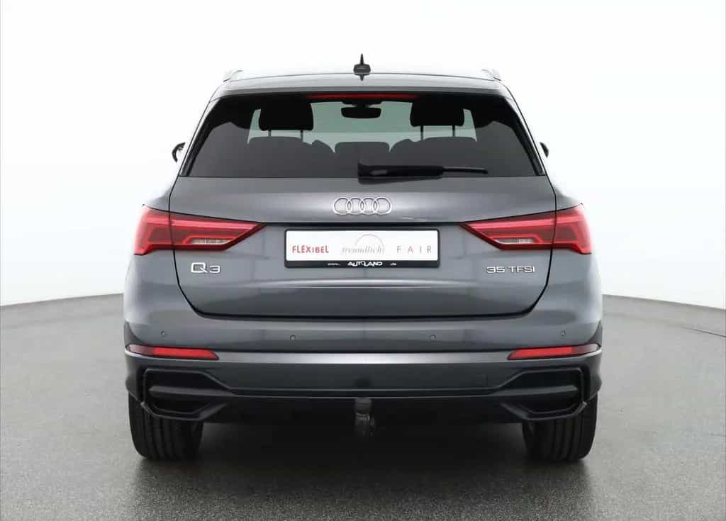 Audi Q3 35 TFSI S-Tronic S-Line LED Sitzheizung AHK 03/2019-photo-3
