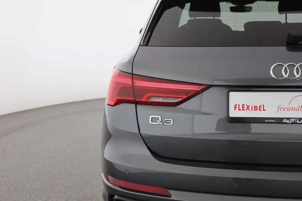 Audi Q3 35 TFSI S-Tronic S-Line LED Sitzheizung AHK 03/2019-photo-30