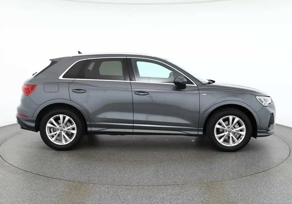 Audi Q3 35 TFSI S-Tronic S-Line LED Sitzheizung AHK 03/2019-photo-5