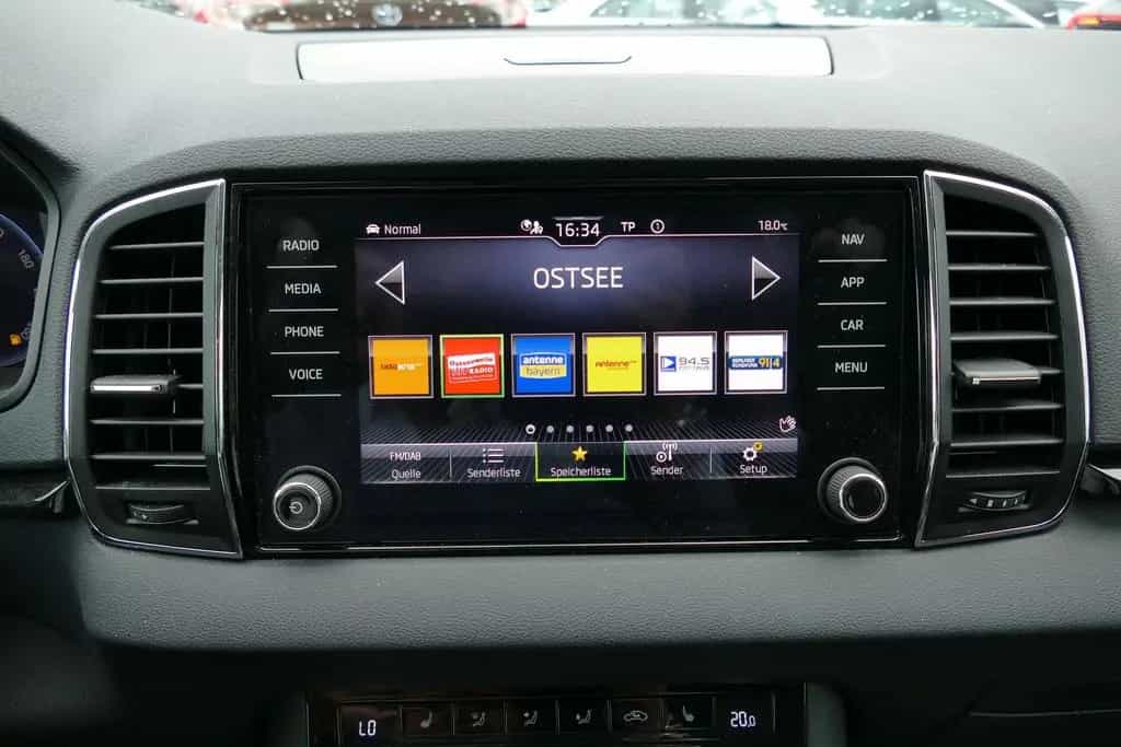 Skoda Karoq 1.5 16V TSI Style LED Navi Kamera PDC USB 07/2022-photo-12