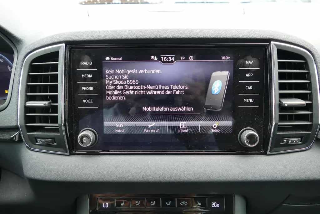 Skoda Karoq 1.5 16V TSI Style LED Navi Kamera PDC USB 07/2022-photo-14