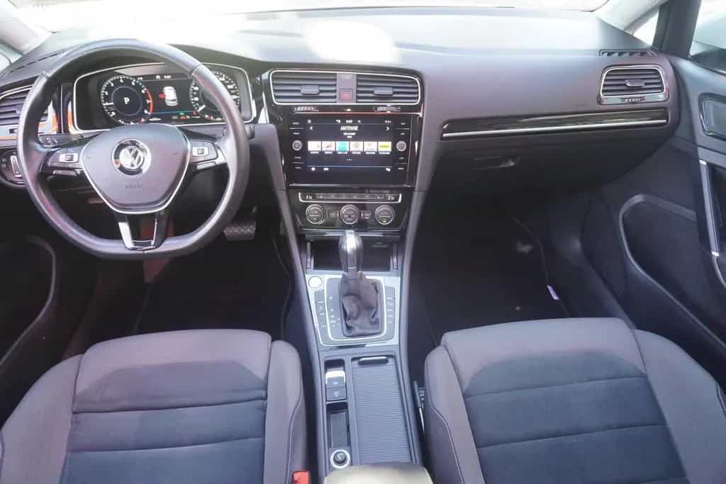 Volkswagen Golf VII 1.5 TSI LED Navi Panorama ACC Totwinkel 04/2019-photo-12