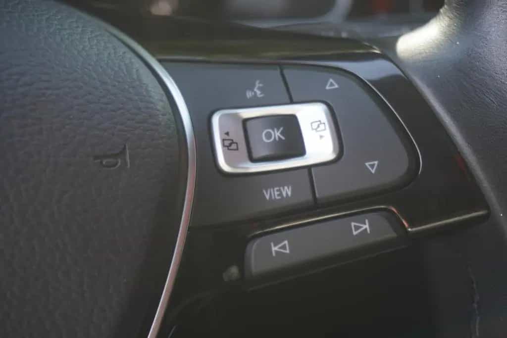 Volkswagen Golf VII 1.5 TSI LED Navi Panorama ACC Totwinkel 04/2019-photo-15