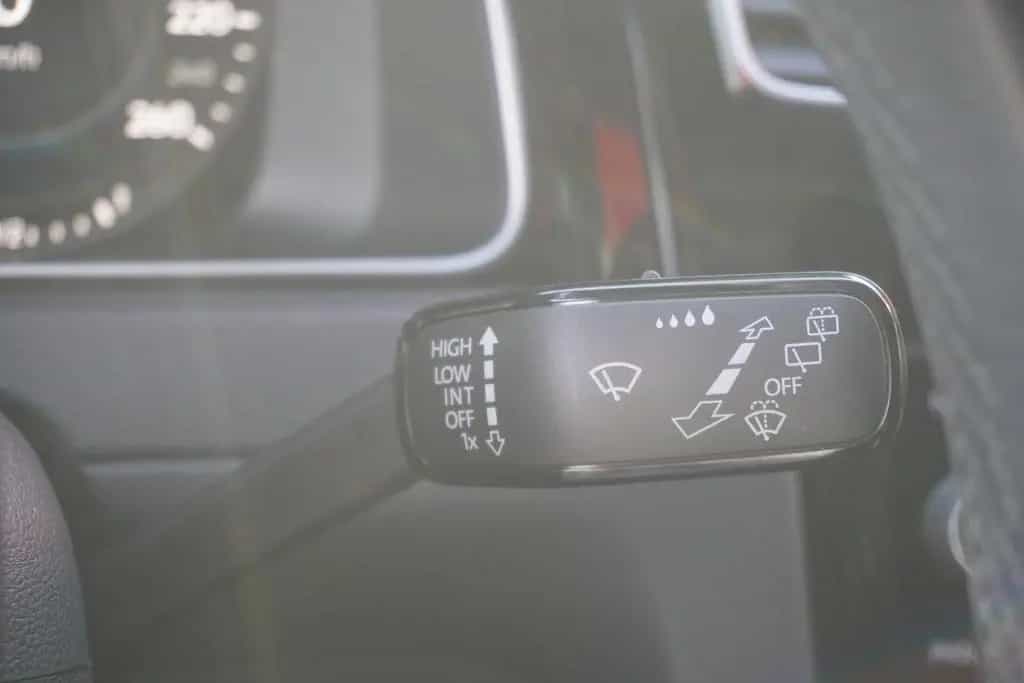 Volkswagen Golf VII 1.5 TSI LED Navi Panorama ACC Totwinkel 04/2019-photo-17
