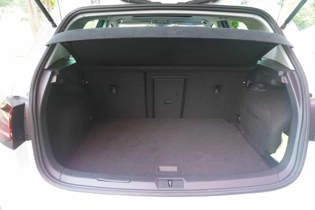 Volkswagen Golf VII 1.5 TSI LED Navi Panorama ACC Totwinkel 04/2019-photo-35