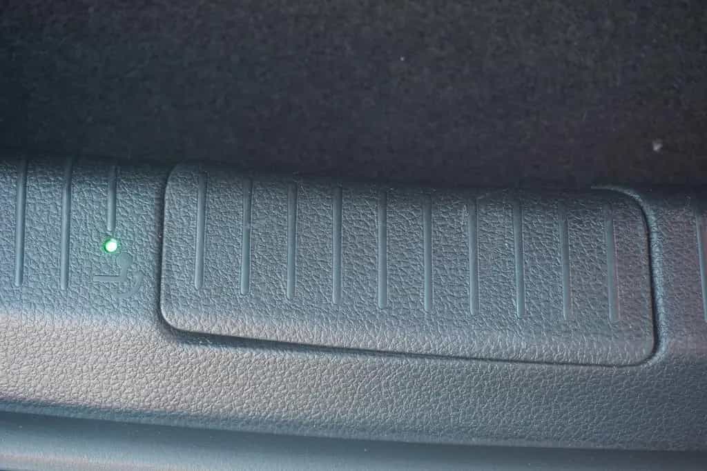 Volkswagen Golf VII 1.5 TSI LED Navi Panorama ACC Totwinkel 04/2019-photo-36