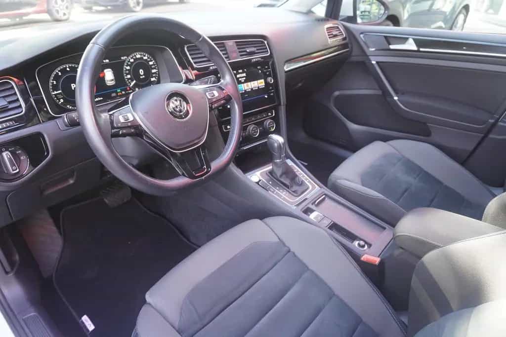 Volkswagen Golf VII 1.5 TSI LED Navi Panorama ACC Totwinkel 04/2019-photo-9