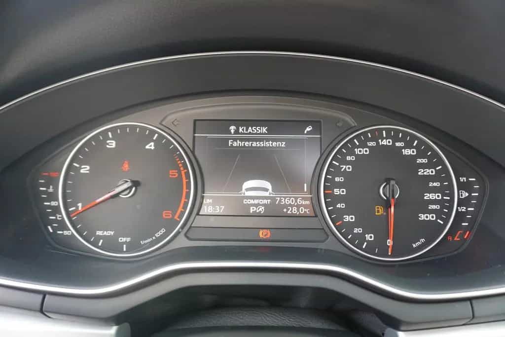 Audi A5 Coupe 2.0 TDI Schiebedach Sitzheizung PDC 07/2018-photo-12