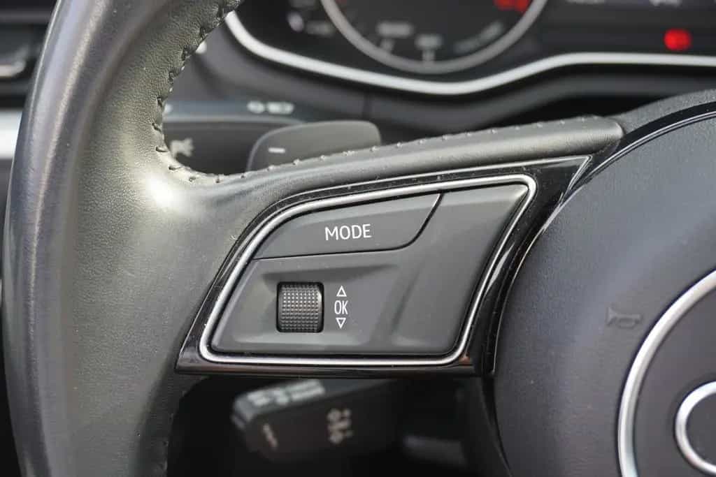 Audi A5 Coupe 2.0 TDI Schiebedach Sitzheizung PDC 07/2018-photo-17
