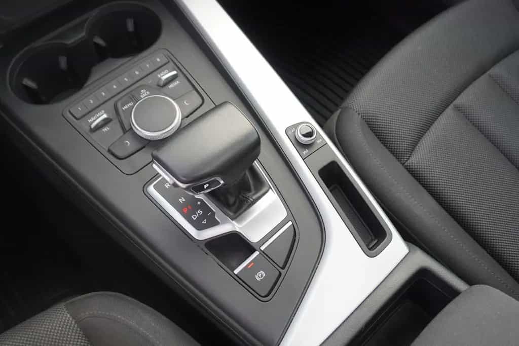 Audi A5 Coupe 2.0 TDI Schiebedach Sitzheizung PDC 07/2018-photo-32
