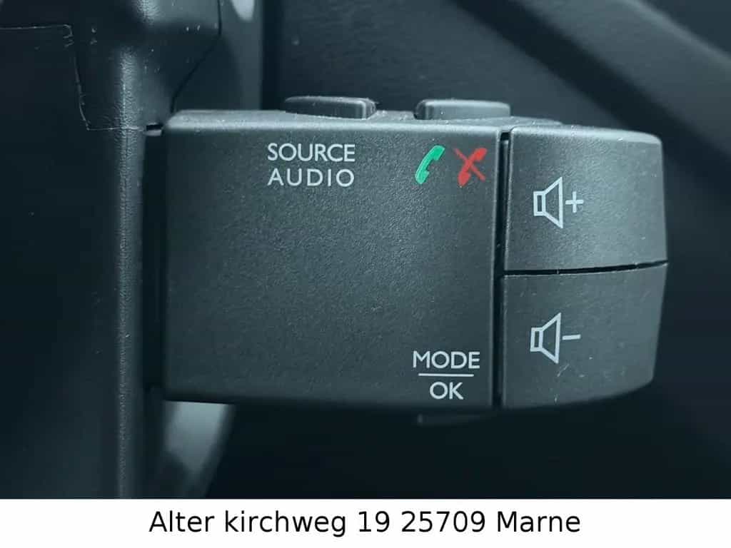 Renault Captur Crossborder Kamera Navi SHZ LED PDC ALU 02/2018-photo-24