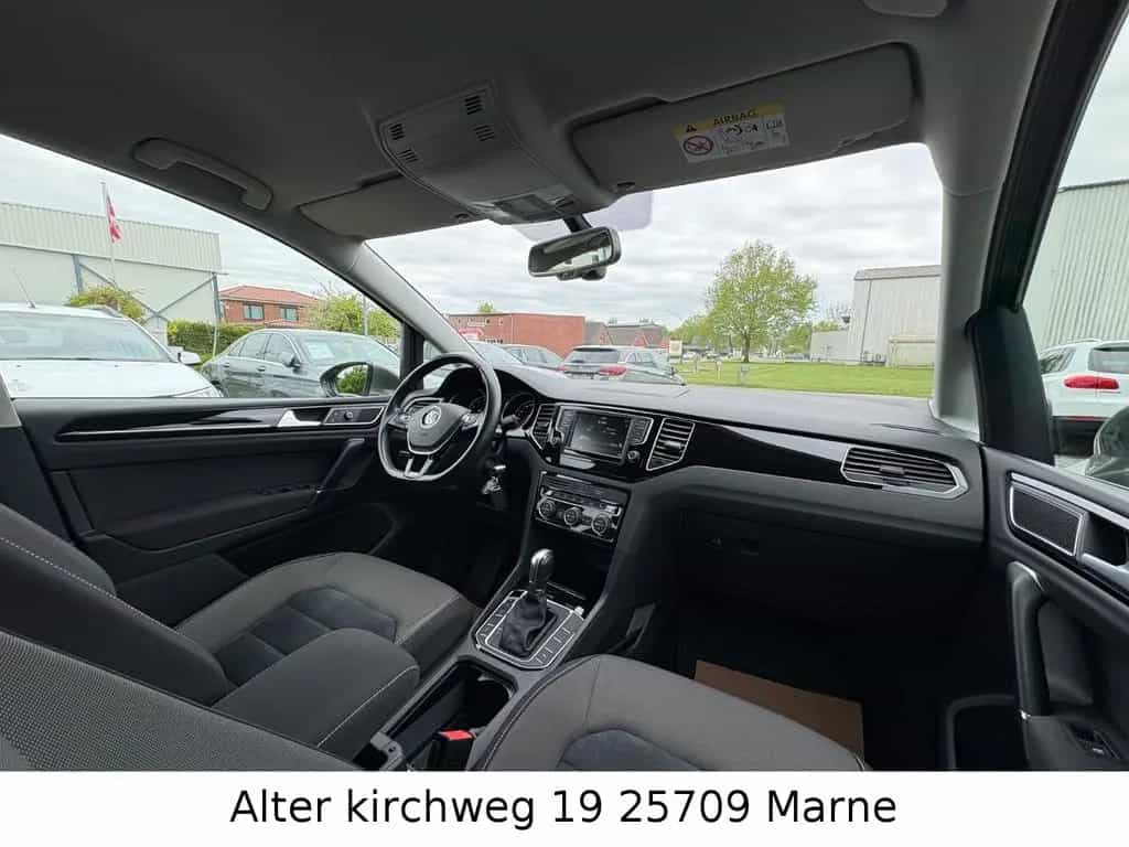 Volkswagen Golf Sportsvan VII Highline KAM.AHK.BT.TÜV NEU 10/2015-photo-12
