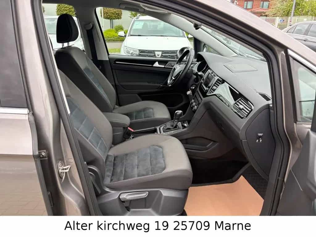 Volkswagen Golf Sportsvan VII Highline KAM.AHK.BT.TÜV NEU 10/2015-photo-13