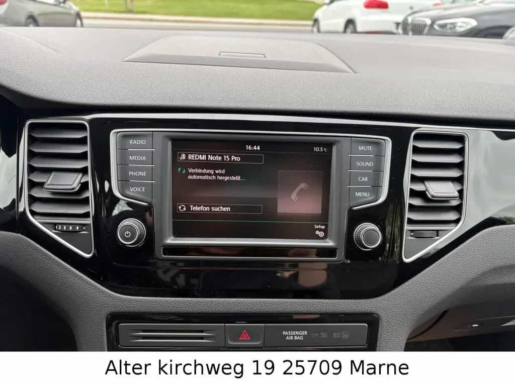 Volkswagen Golf Sportsvan VII Highline KAM.AHK.BT.TÜV NEU 10/2015-photo-22