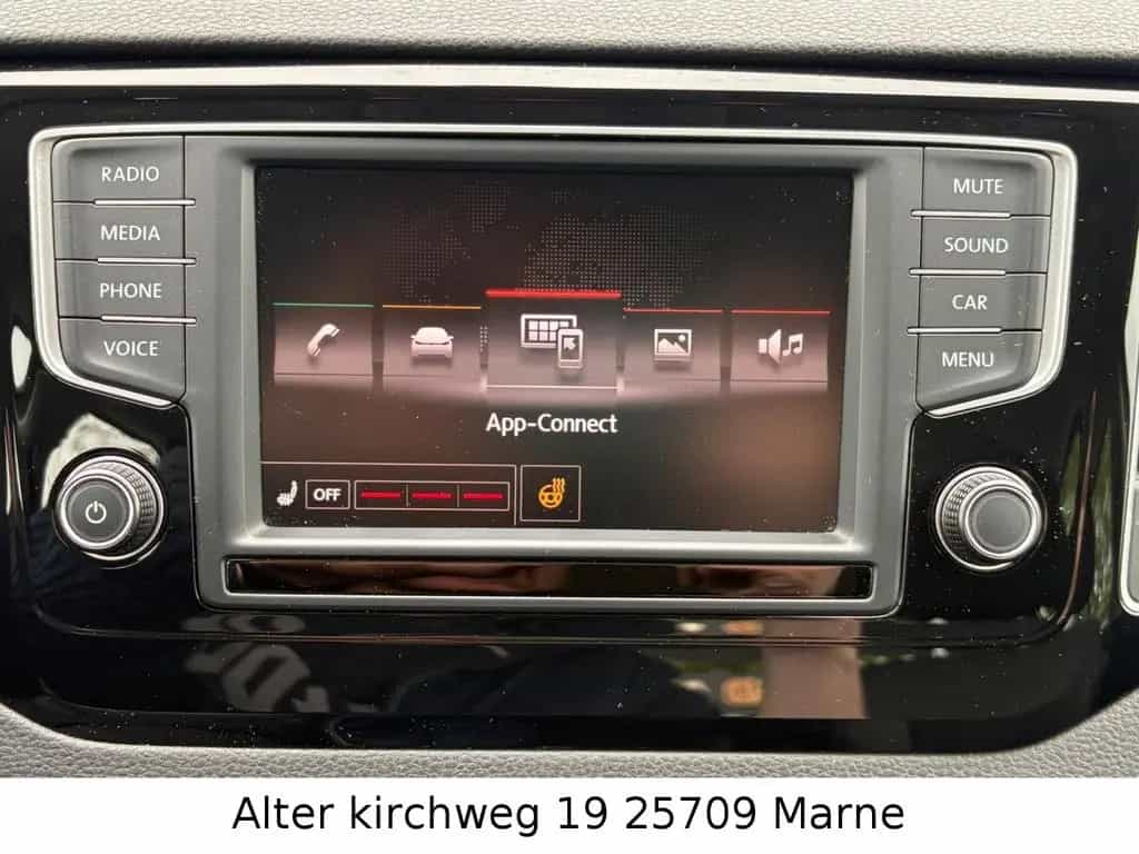 Volkswagen Golf Sportsvan VII Highline KAM.AHK.BT.TÜV NEU 10/2015-photo-24
