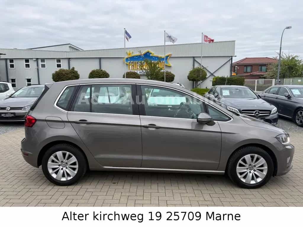 Volkswagen Golf Sportsvan VII Highline KAM.AHK.BT.TÜV NEU 10/2015-photo-3