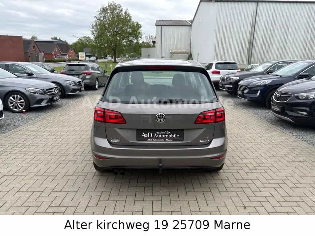 Volkswagen Golf Sportsvan VII Highline KAM.AHK.BT.TÜV NEU 10/2015-photo-5