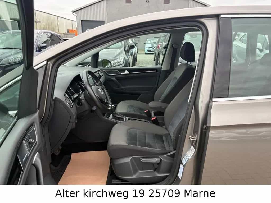 Volkswagen Golf Sportsvan VII Highline KAM.AHK.BT.TÜV NEU 10/2015-photo-8