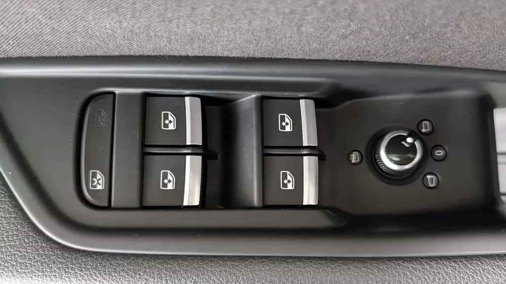 Audi A4 Avant 35 TDI sport S-tronic LED * Navi 01/2019-photo-21