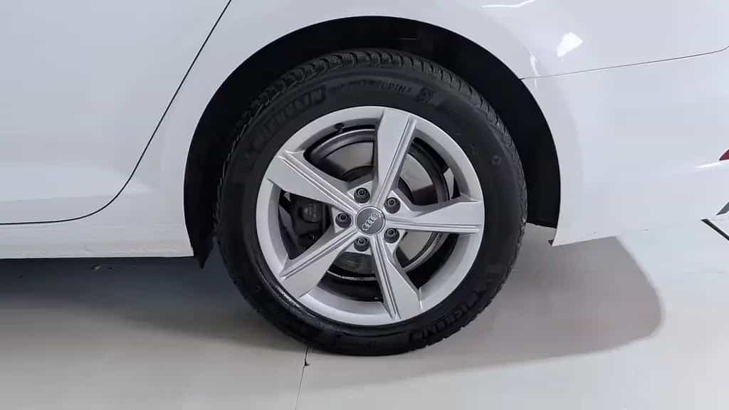 Audi A4 Avant 35 TDI sport S-tronic LED * Navi 01/2019-photo-39