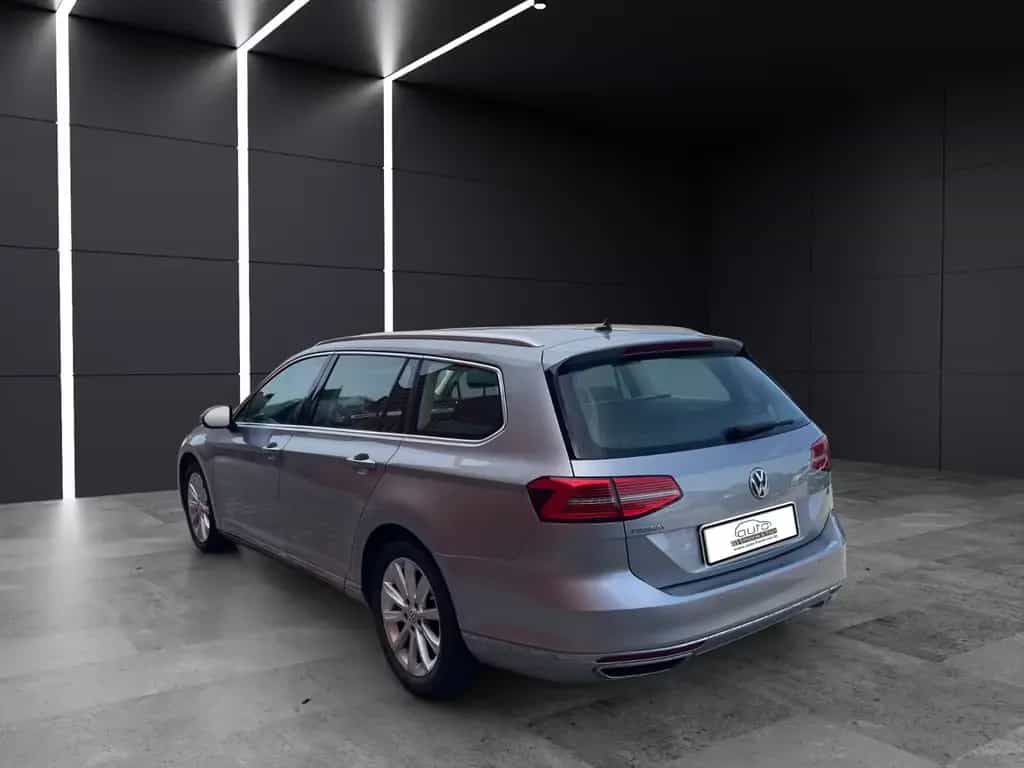 Volkswagen Passat Variant Highline *1.Hand*Navi*Kamera*Shz* 01/2018-photo-3