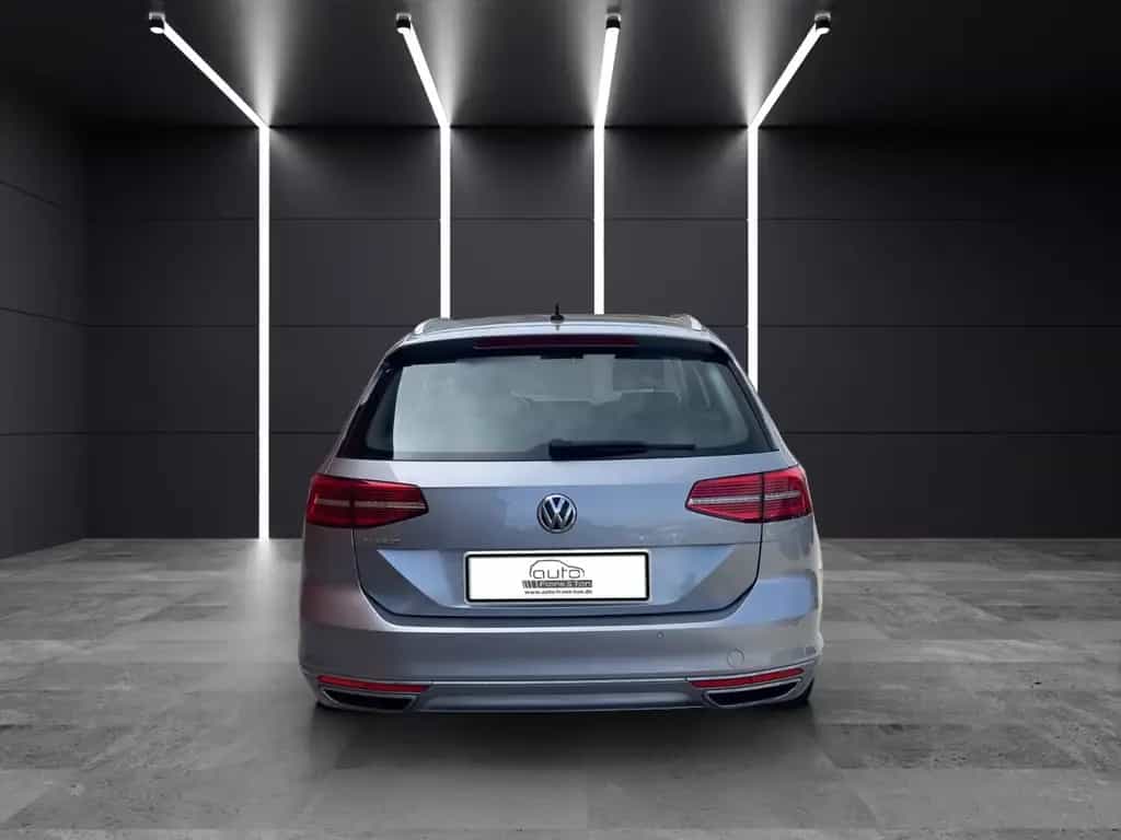 Volkswagen Passat Variant Highline *1.Hand*Navi*Kamera*Shz* 01/2018-photo-4