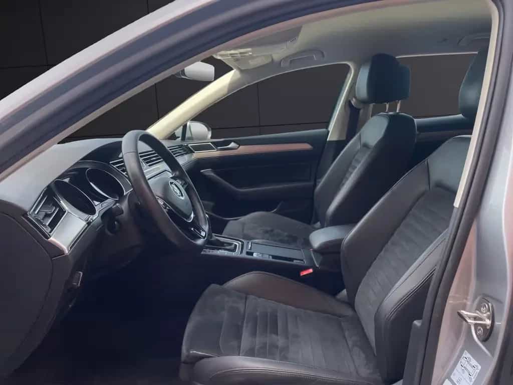 Volkswagen Passat Variant Highline *1.Hand*Navi*Kamera*Shz* 01/2018-photo-8